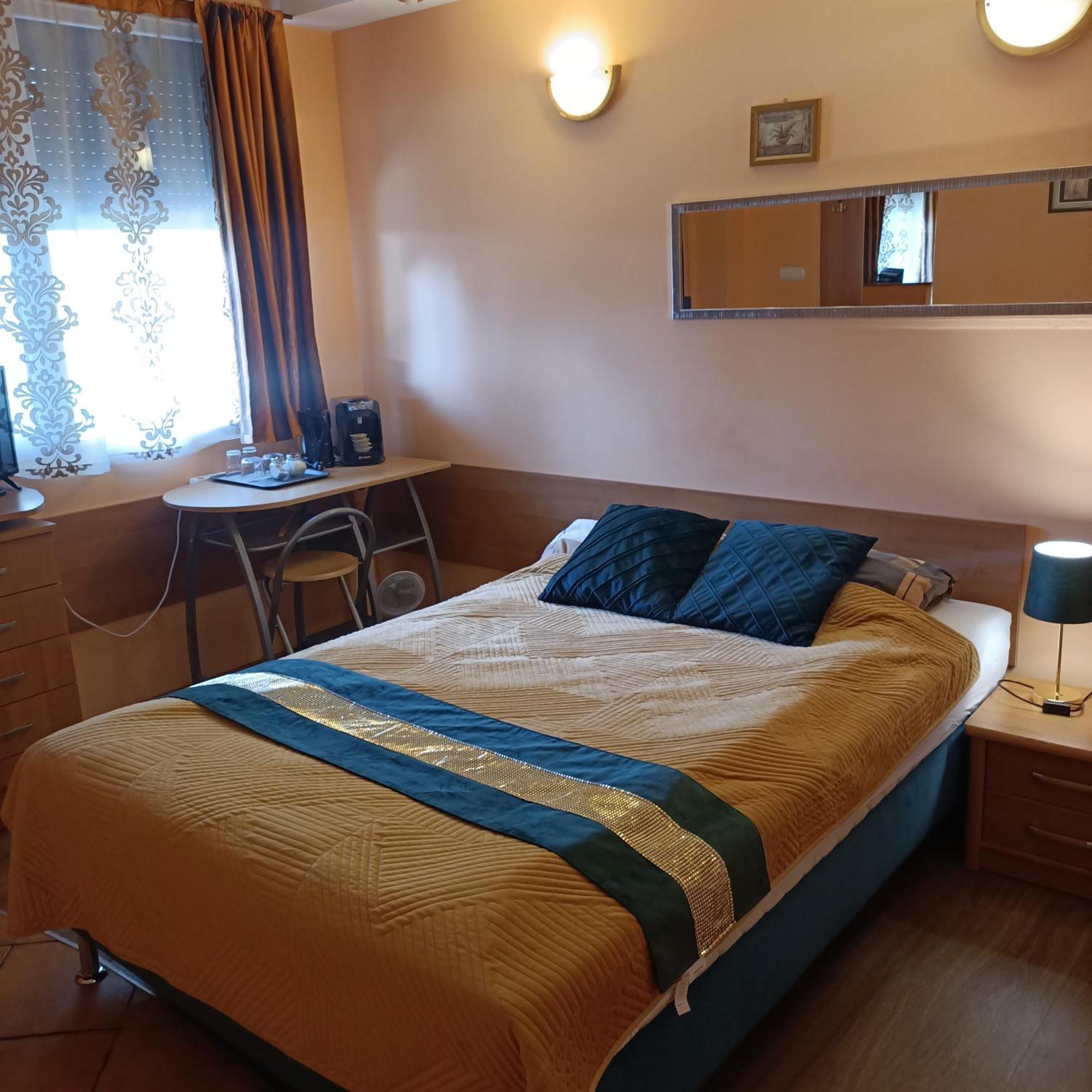 "Vanilla" Pokoje I Apartamenty Nad Brzegiem Jeziora Okuninka Eksteriør bilde