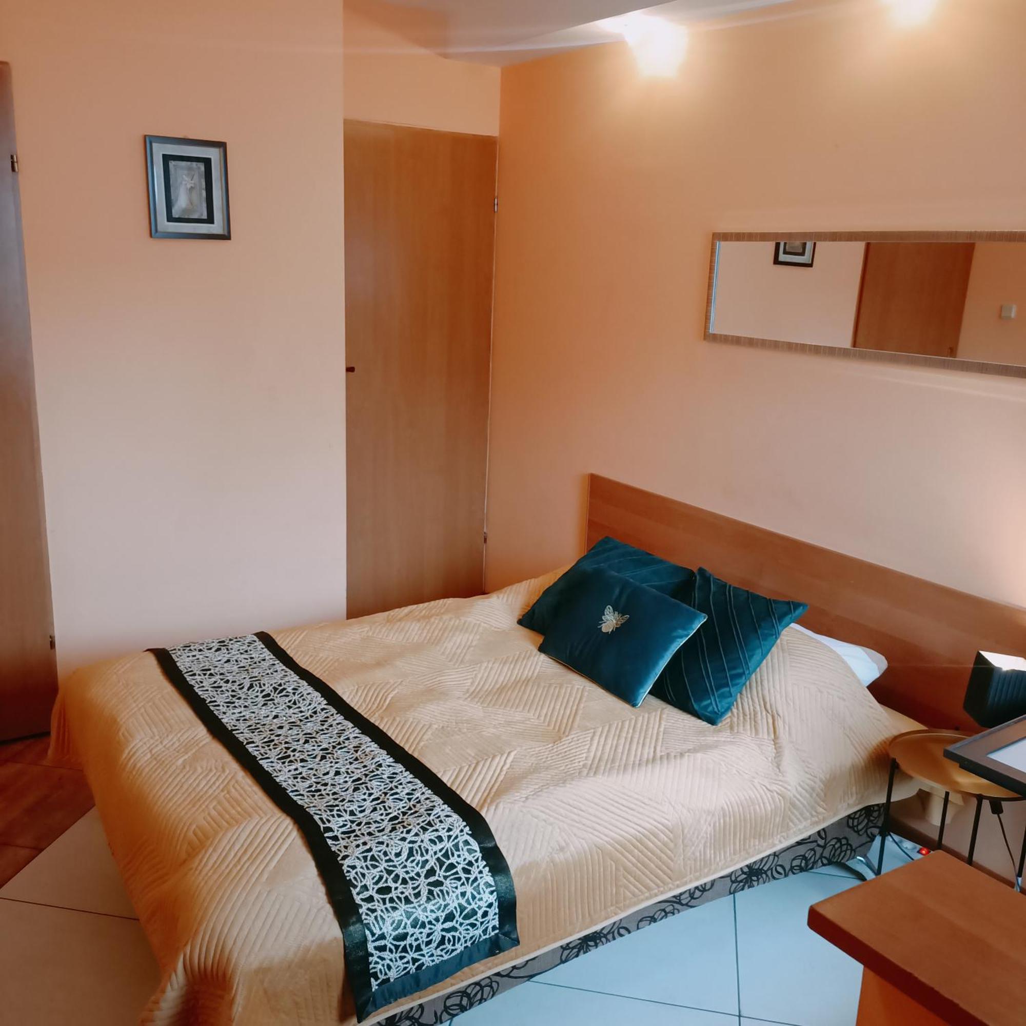 "Vanilla" Pokoje I Apartamenty Nad Brzegiem Jeziora Okuninka Eksteriør bilde